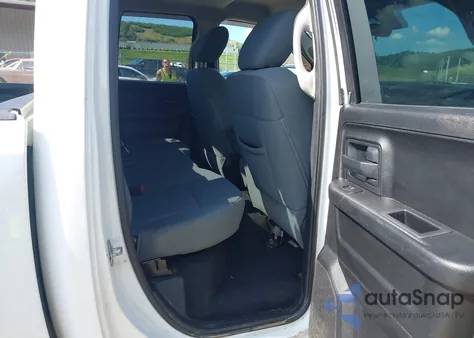 2013 Ram 1500 Express z USA, uszkodzony, nr VIN 1C6RR7FT1DS556827